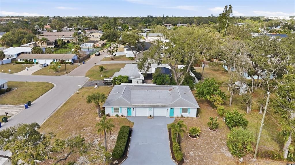 En Venta: $825,000 (6 camas, 4 baños, 2118 Pies cuadrados)