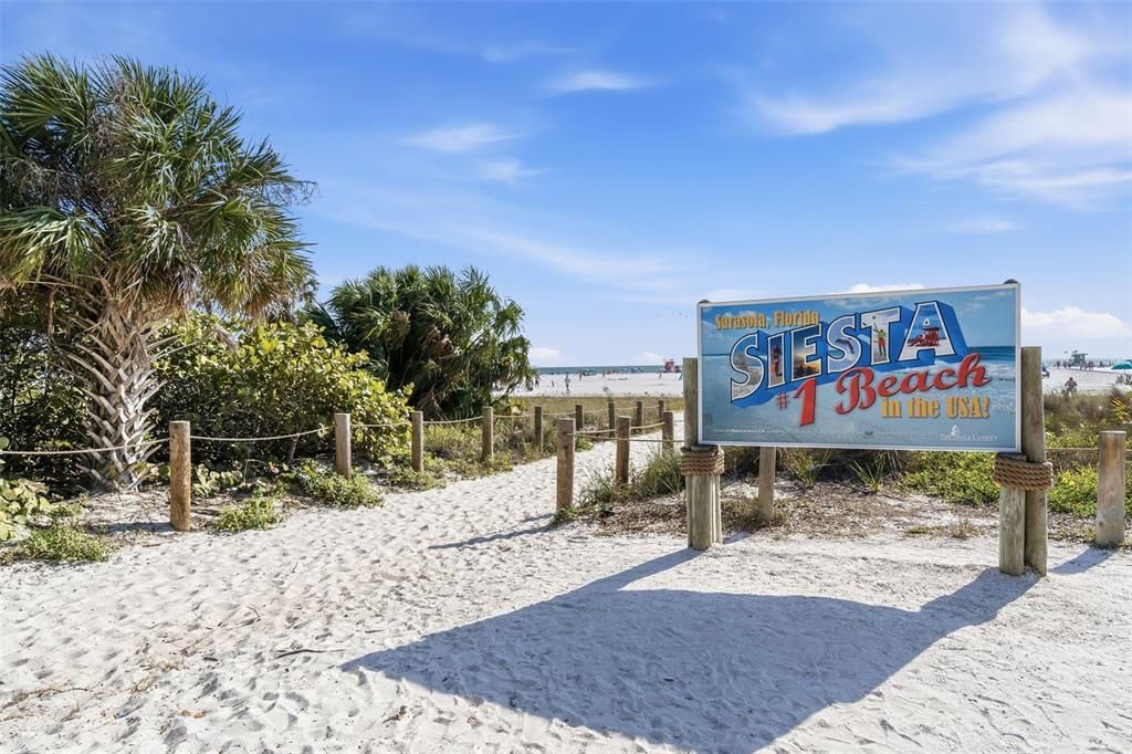 En Venta: $825,000 (6 camas, 4 baños, 2118 Pies cuadrados)