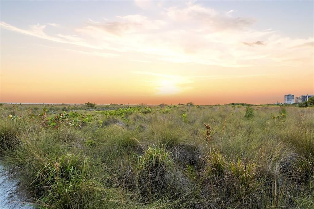 En Venta: $825,000 (6 camas, 4 baños, 2118 Pies cuadrados)