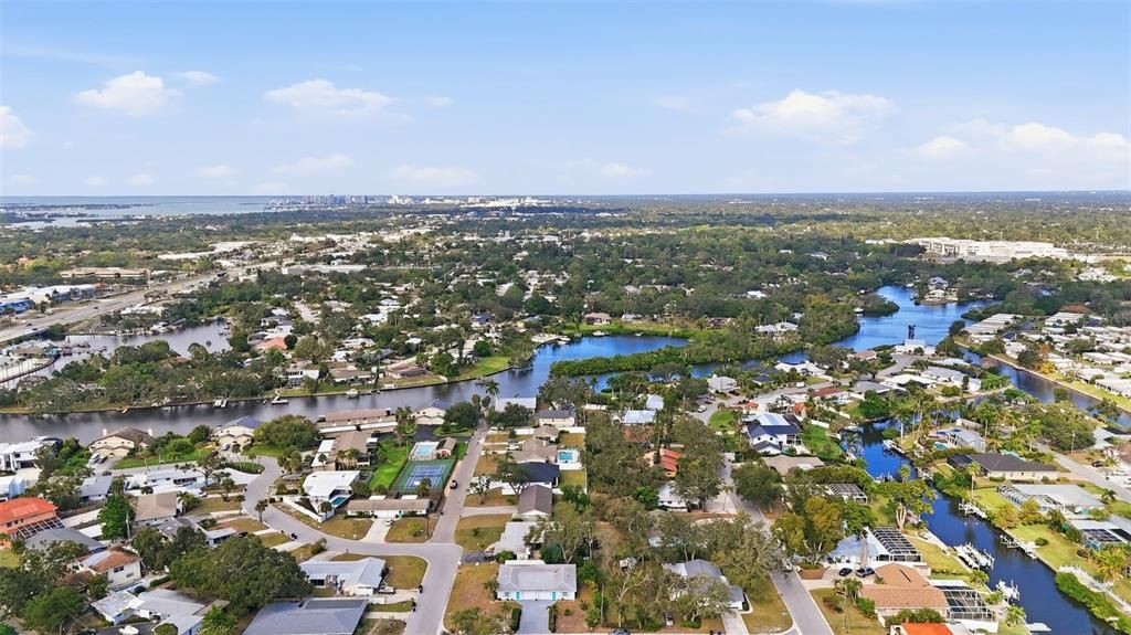 En Venta: $825,000 (6 camas, 4 baños, 2118 Pies cuadrados)