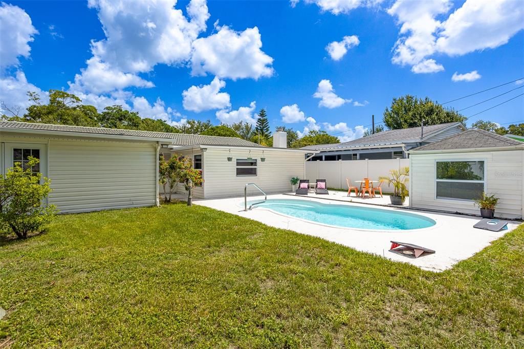 For Rent: $4,650 (3 beds, 2 baths, 1507 Square Feet)