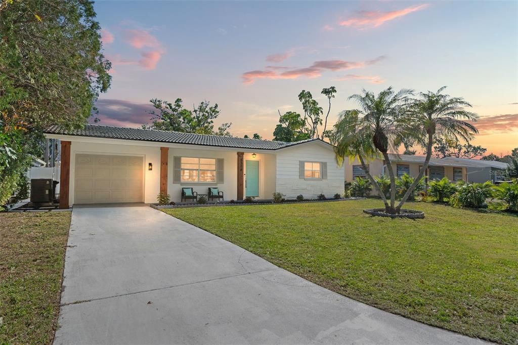 For Rent: $4,650 (3 beds, 2 baths, 1507 Square Feet)