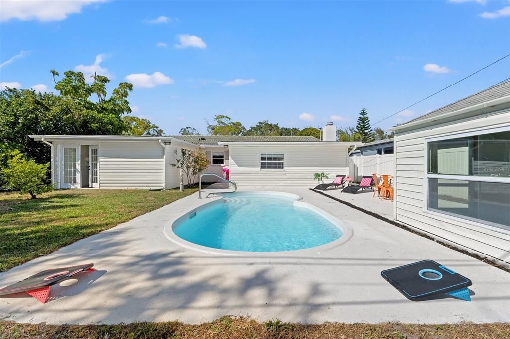 For Rent: $4,650 (3 beds, 2 baths, 1507 Square Feet)