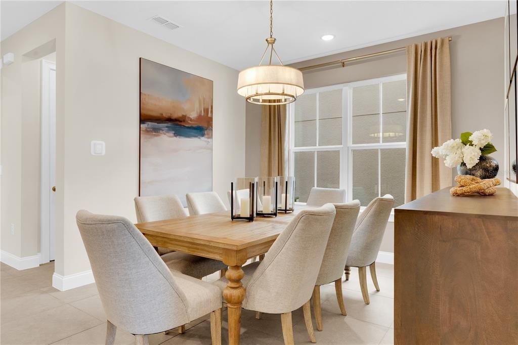 На продажу: $920,000 (5 спален, 4 ванн, 3719 Квадратных фут)