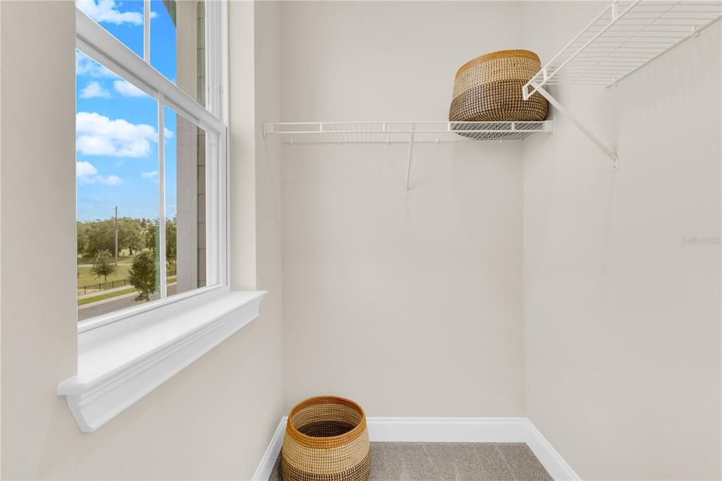 На продажу: $920,000 (5 спален, 4 ванн, 3719 Квадратных фут)