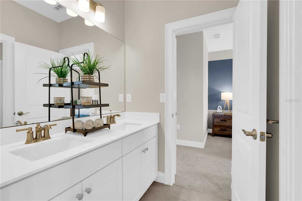 На продажу: $920,000 (5 спален, 4 ванн, 3719 Квадратных фут)