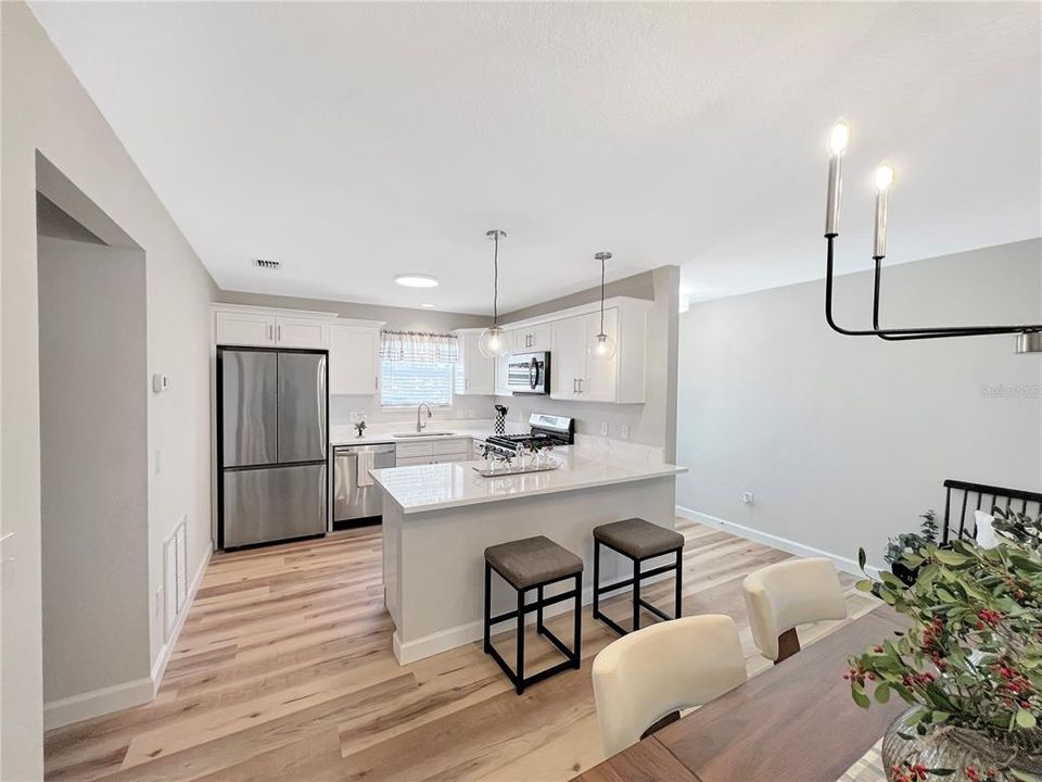 En Venta: $304,900 (3 camas, 2 baños, 1229 Pies cuadrados)