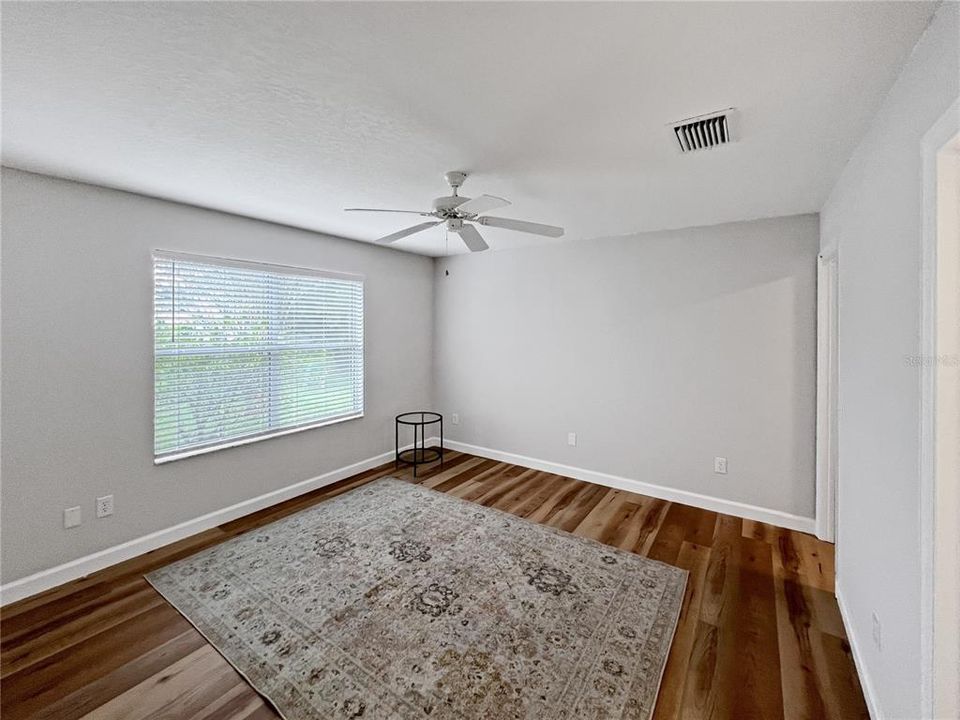 En Venta: $304,900 (3 camas, 2 baños, 1229 Pies cuadrados)