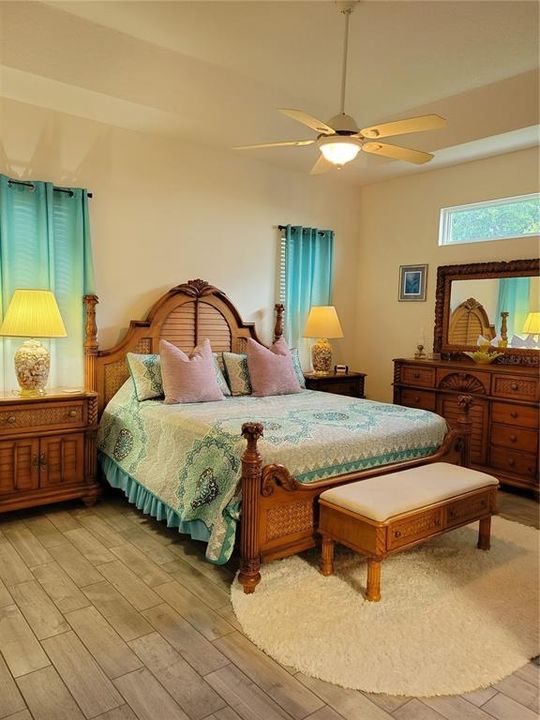 For Rent: $3,300 (3 beds, 2 baths, 2049 Square Feet)