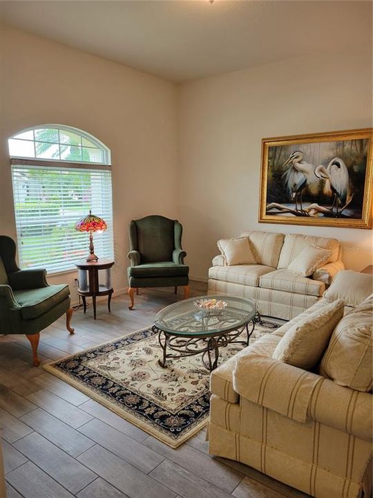 For Rent: $3,300 (3 beds, 2 baths, 2049 Square Feet)