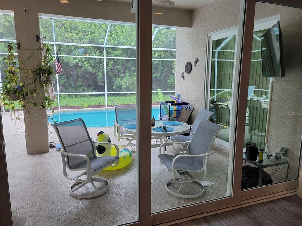 For Rent: $3,300 (3 beds, 2 baths, 2049 Square Feet)