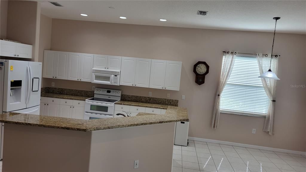 For Rent: $3,300 (3 beds, 2 baths, 2049 Square Feet)