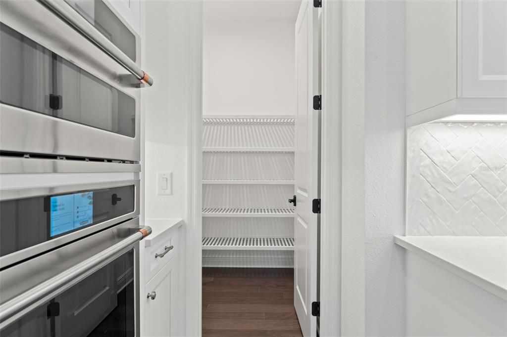 待售: $915,000 (3 贝兹, 2 浴室, 2412 平方英尺)