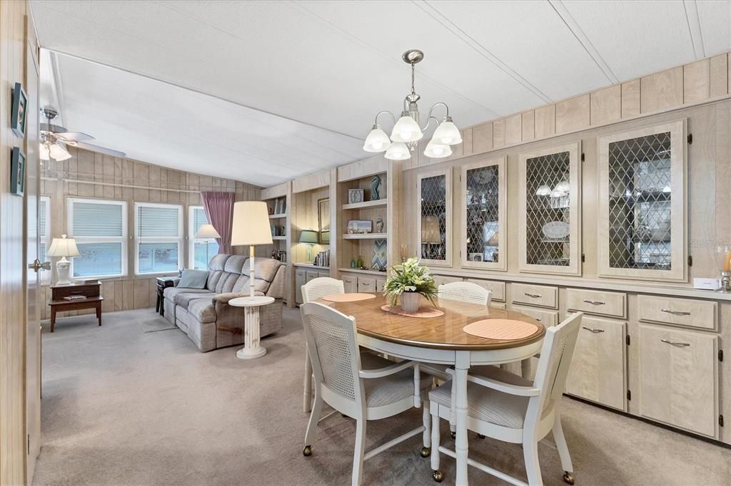 For Sale: $189,000 (3 beds, 2 baths, 1560 Square Feet)