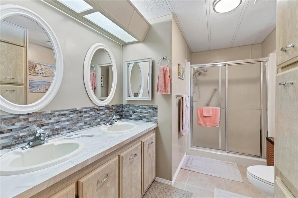 For Sale: $189,000 (3 beds, 2 baths, 1560 Square Feet)