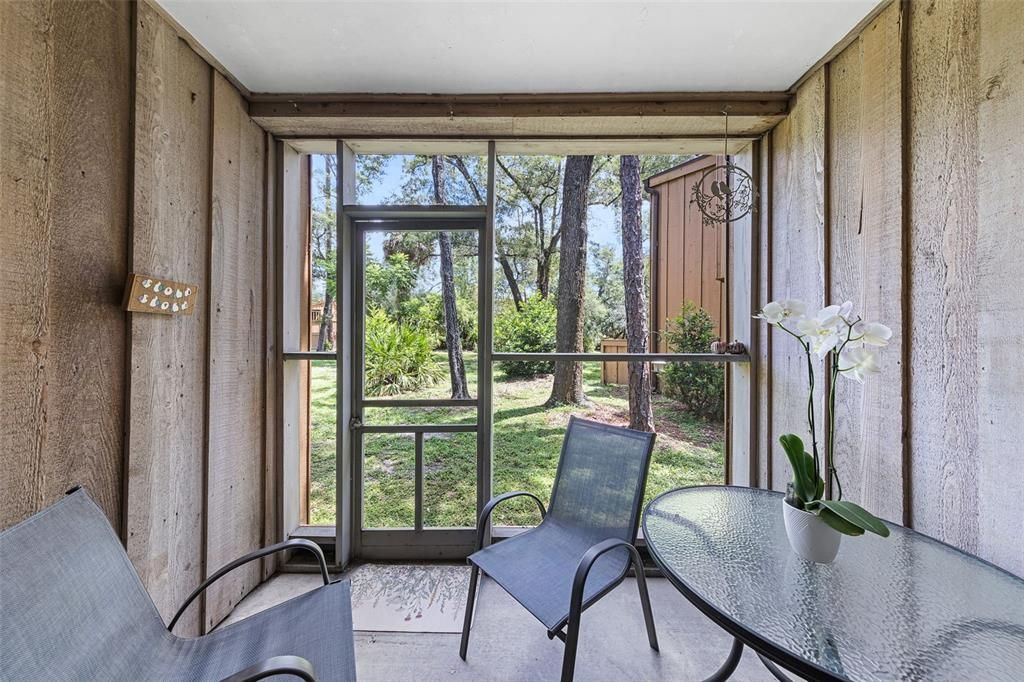 For Rent: $1,700 (1 beds, 1 baths, 921 Square Feet)