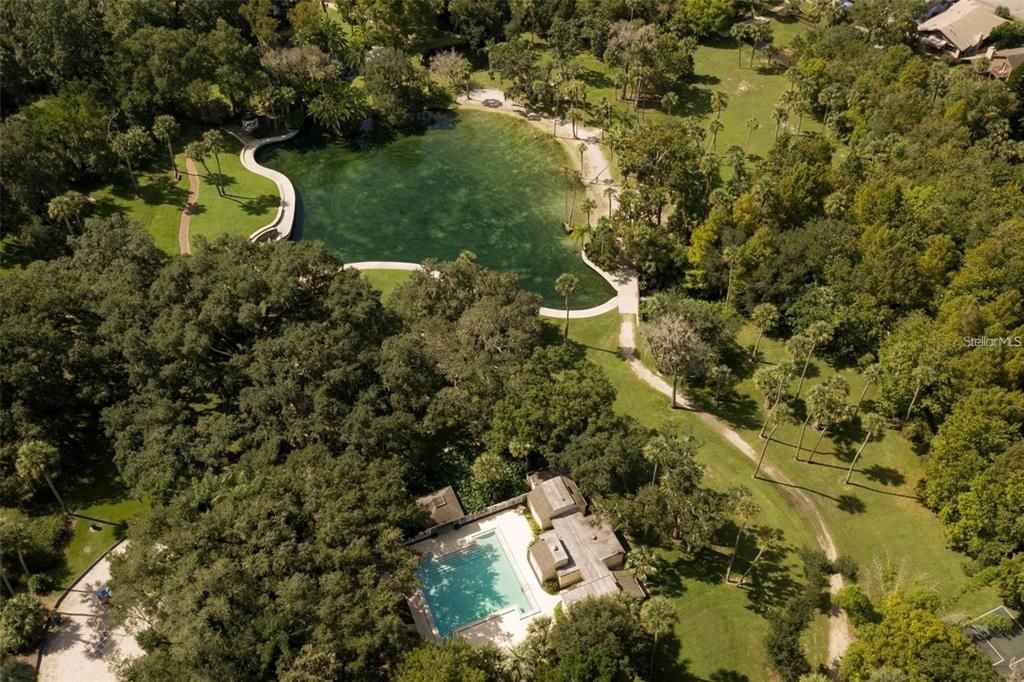 For Rent: $1,700 (1 beds, 1 baths, 921 Square Feet)