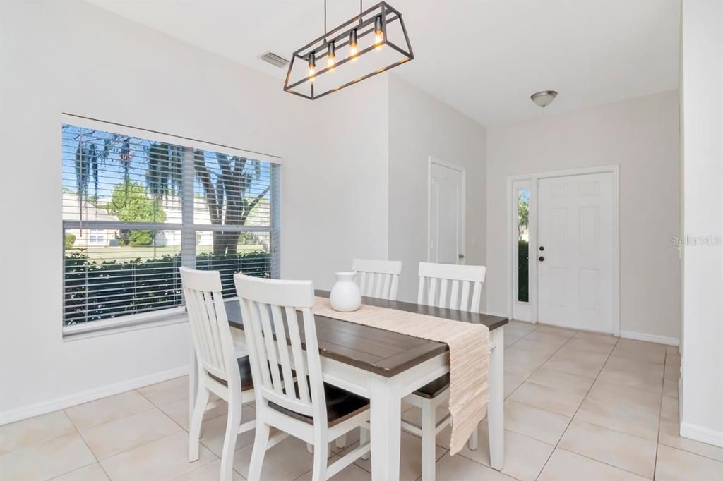 En Venta: $254,000 (3 camas, 2 baños, 1470 Pies cuadrados)