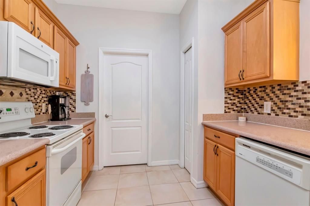 En Venta: $254,000 (3 camas, 2 baños, 1470 Pies cuadrados)