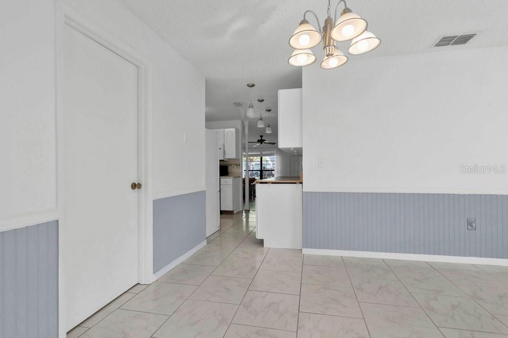 En Venta: $215,000 (2 camas, 1 baños, 1247 Pies cuadrados)