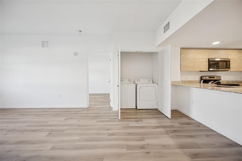 В аренду: $2,150 (3 спален, 2 ванн, 1142 Квадратных фут)