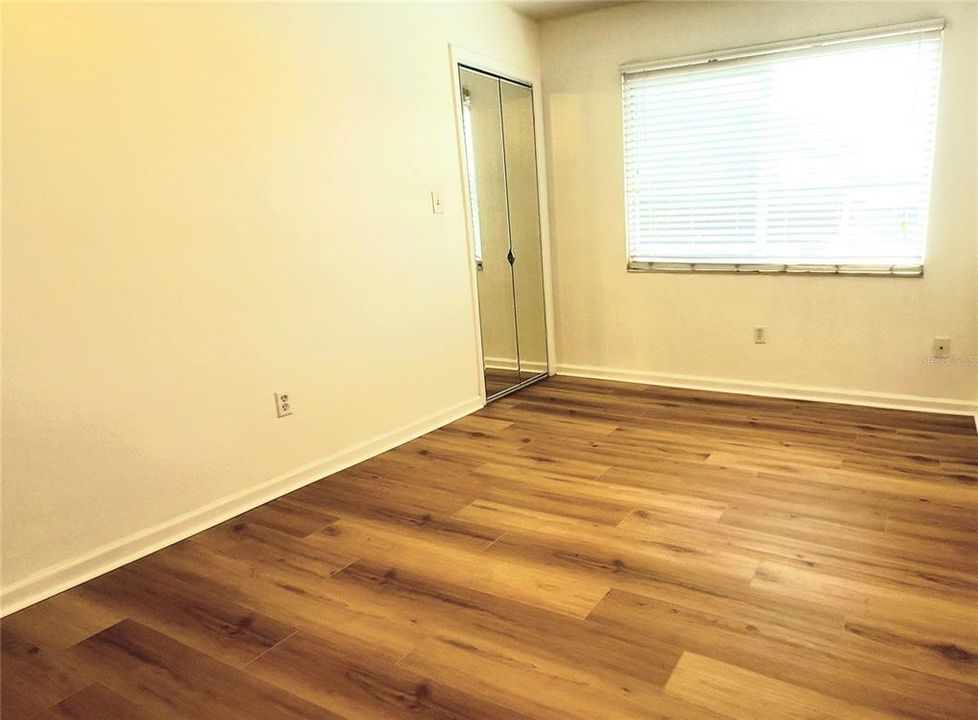 На продажу: $144,000 (2 спален, 1 ванн, 755 Квадратных фут)