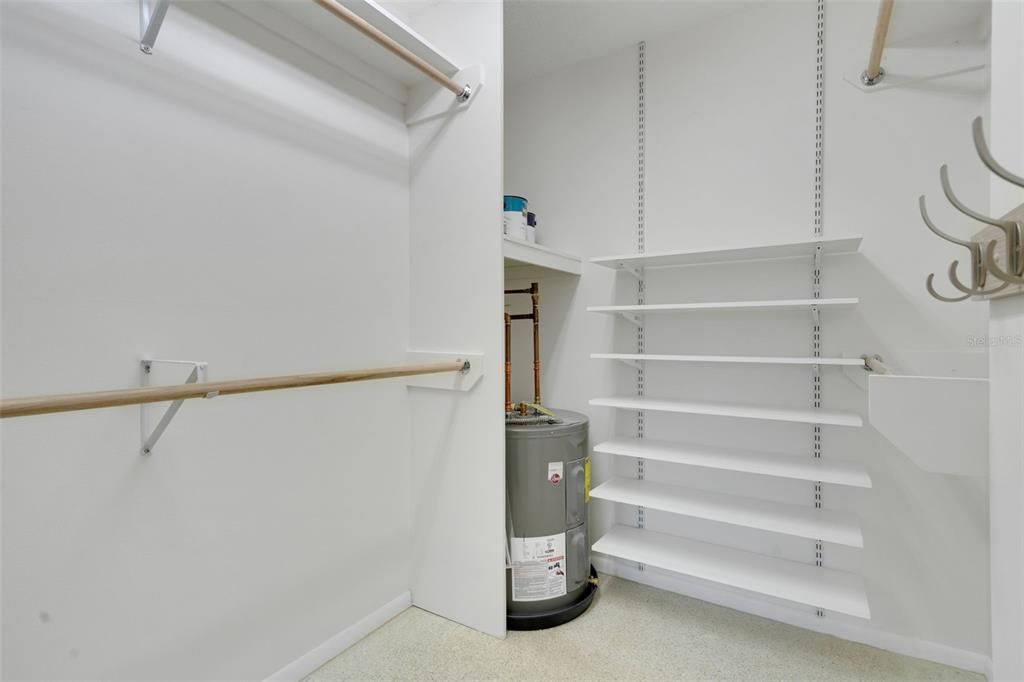 En Venta: $230,000 (2 camas, 2 baños, 1038 Pies cuadrados)