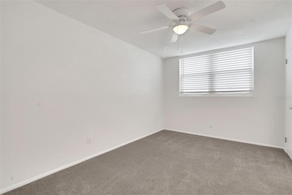 En Venta: $230,000 (2 camas, 2 baños, 1038 Pies cuadrados)