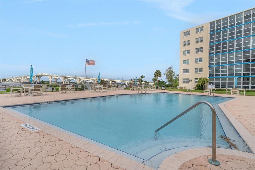 En Venta: $230,000 (2 camas, 2 baños, 1038 Pies cuadrados)