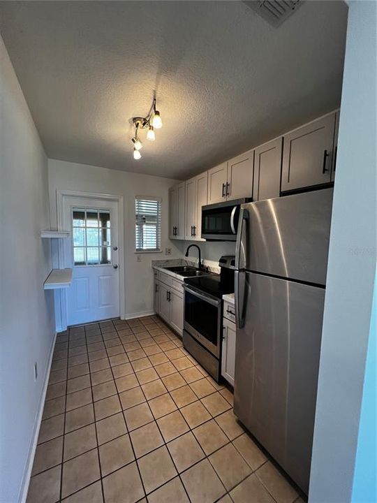 В аренду: $1,500 (2 спален, 1 ванн, 675 Квадратных фут)