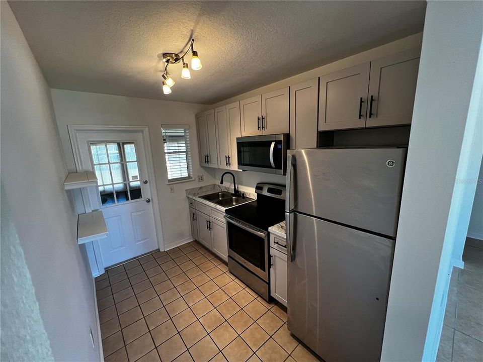 В аренду: $1,500 (2 спален, 1 ванн, 675 Квадратных фут)