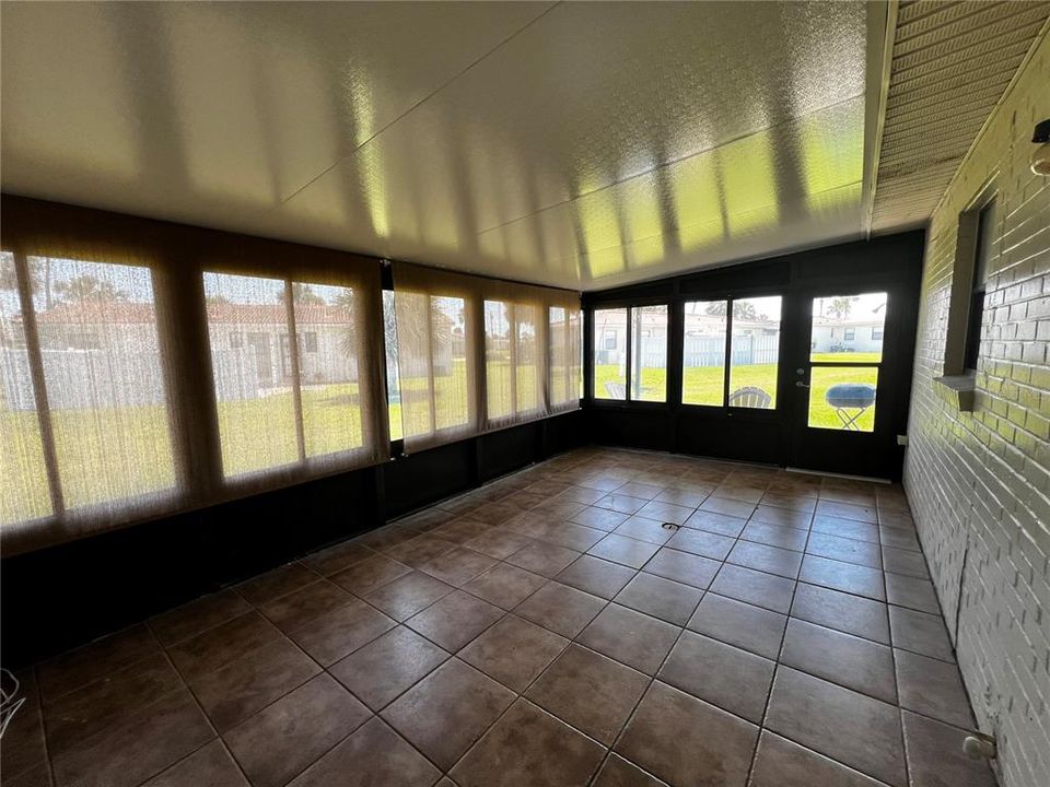 В аренду: $1,500 (2 спален, 1 ванн, 675 Квадратных фут)