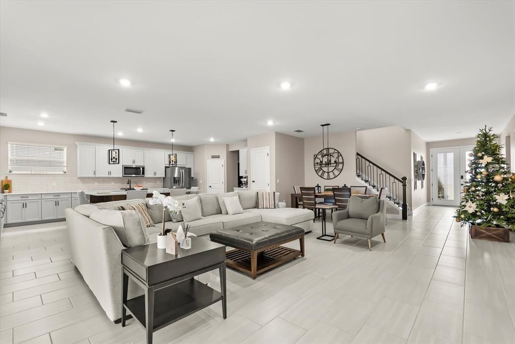 For Sale: $770,000 (4 beds, 4 baths, 2933 Square Feet)