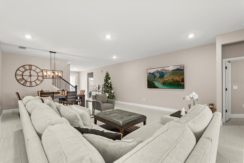 For Sale: $770,000 (4 beds, 4 baths, 2933 Square Feet)