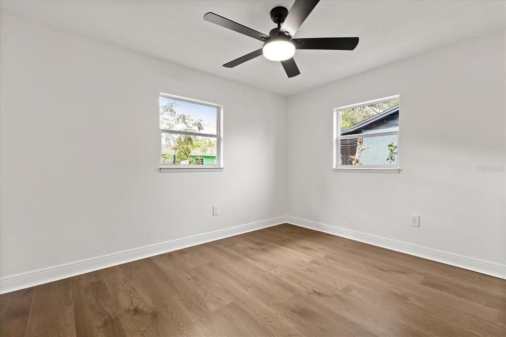 На продажу: $310,000 (3 спален, 2 ванн, 982 Квадратных фут)