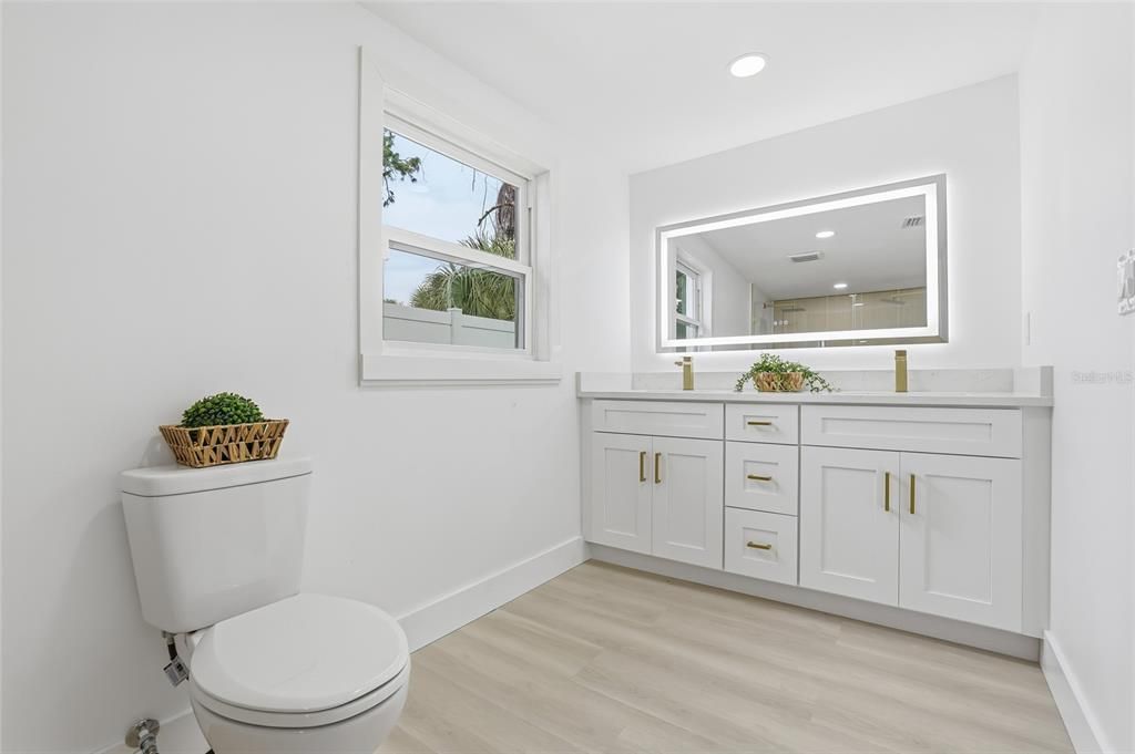 En Venta: $499,999 (3 camas, 2 baños, 1607 Pies cuadrados)