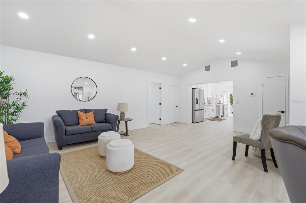 En Venta: $499,999 (3 camas, 2 baños, 1607 Pies cuadrados)