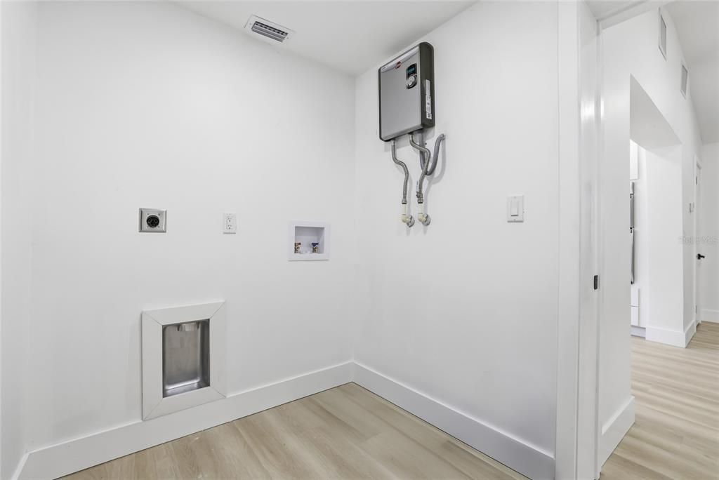 En Venta: $499,999 (3 camas, 2 baños, 1607 Pies cuadrados)