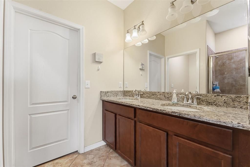 На продажу: $515,000 (3 спален, 2 ванн, 1960 Квадратных фут)