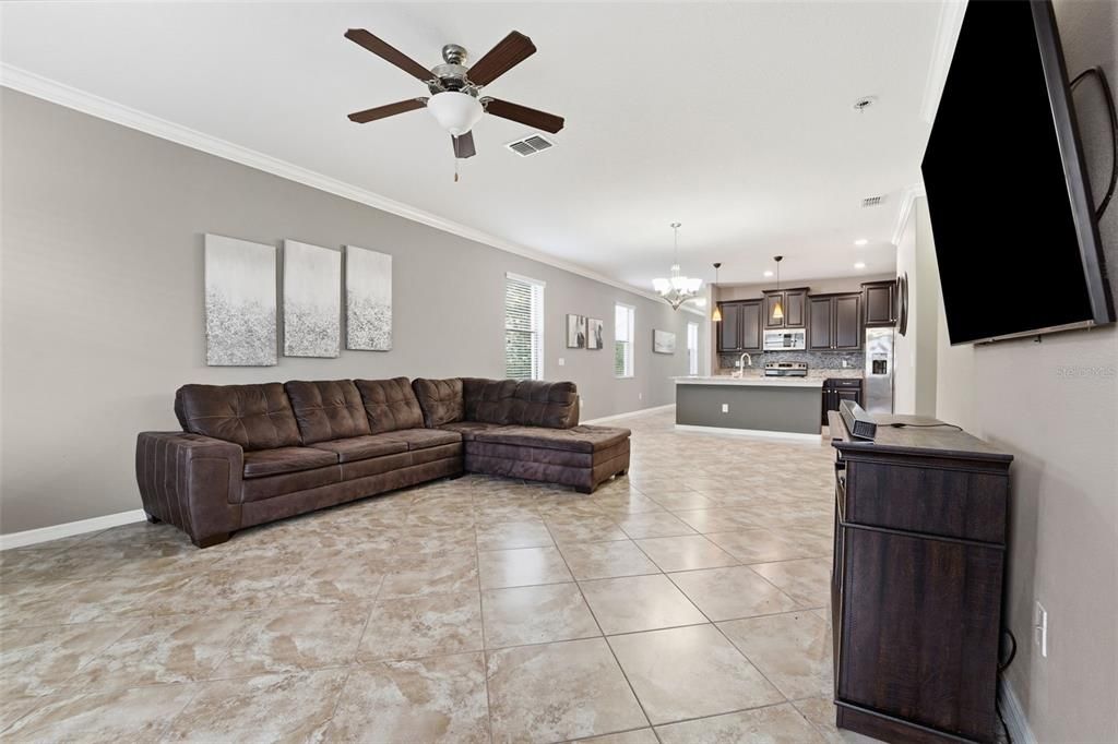 На продажу: $515,000 (3 спален, 2 ванн, 1960 Квадратных фут)