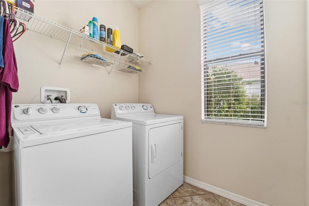 На продажу: $515,000 (3 спален, 2 ванн, 1960 Квадратных фут)