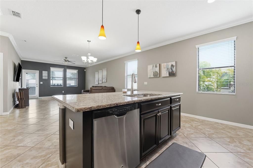 На продажу: $515,000 (3 спален, 2 ванн, 1960 Квадратных фут)