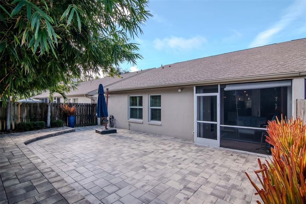 На продажу: $429,900 (3 спален, 2 ванн, 1650 Квадратных фут)