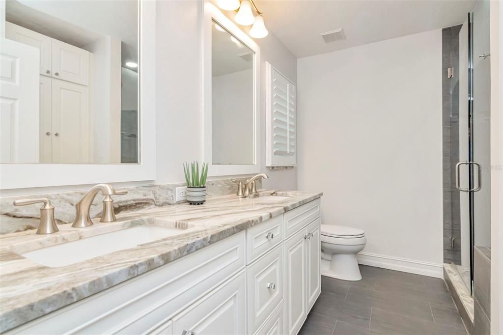 На продажу: $429,900 (3 спален, 2 ванн, 1650 Квадратных фут)