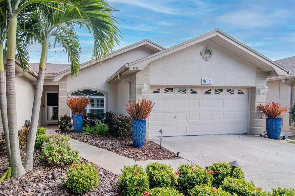 На продажу: $429,900 (3 спален, 2 ванн, 1650 Квадратных фут)