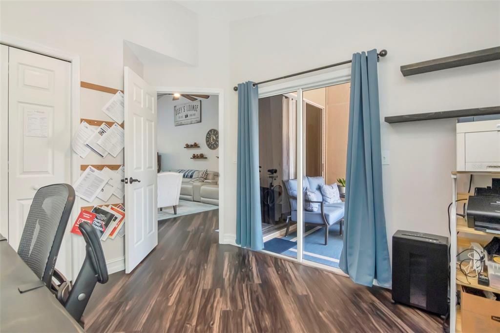 На продажу: $429,900 (3 спален, 2 ванн, 1650 Квадратных фут)