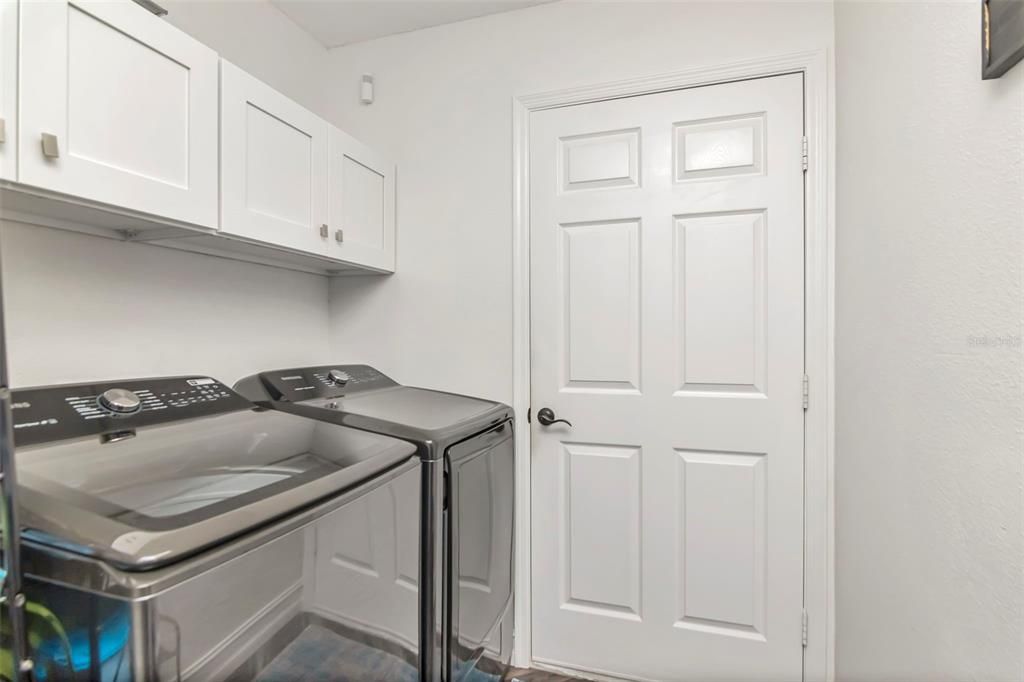 На продажу: $429,900 (3 спален, 2 ванн, 1650 Квадратных фут)