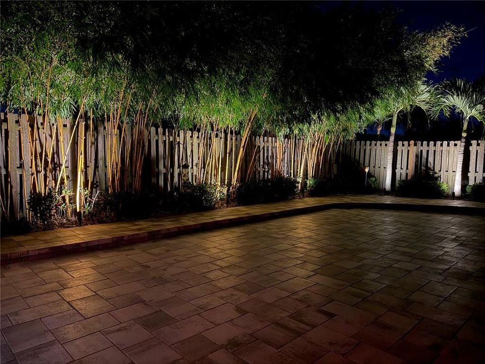 На продажу: $429,900 (3 спален, 2 ванн, 1650 Квадратных фут)