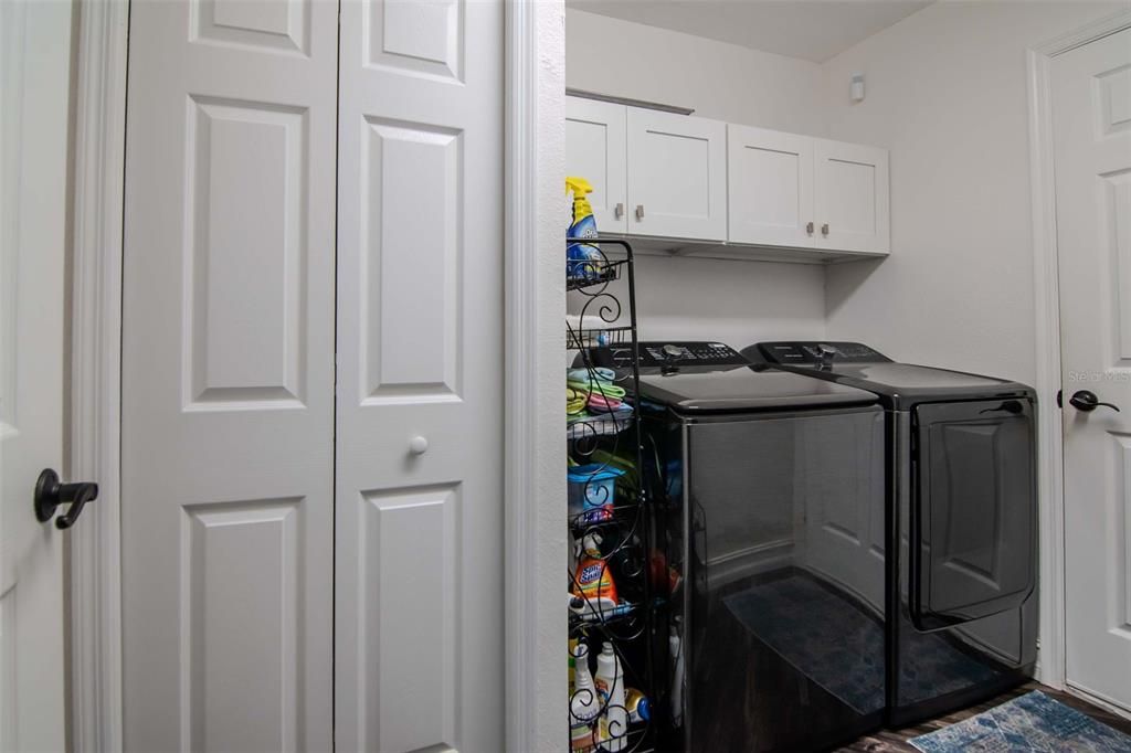 На продажу: $429,900 (3 спален, 2 ванн, 1650 Квадратных фут)