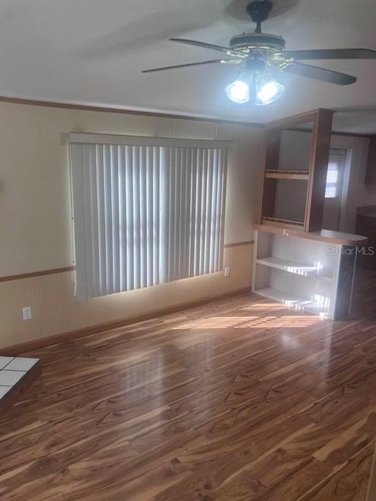 待售: $210,000 (3 贝兹, 2 浴室, 1440 平方英尺)